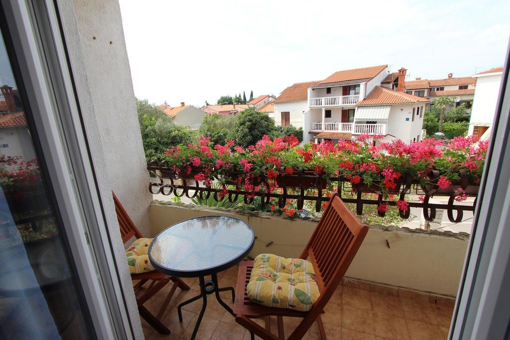 Rooms And Apartments Sally Rovinj Habitación foto