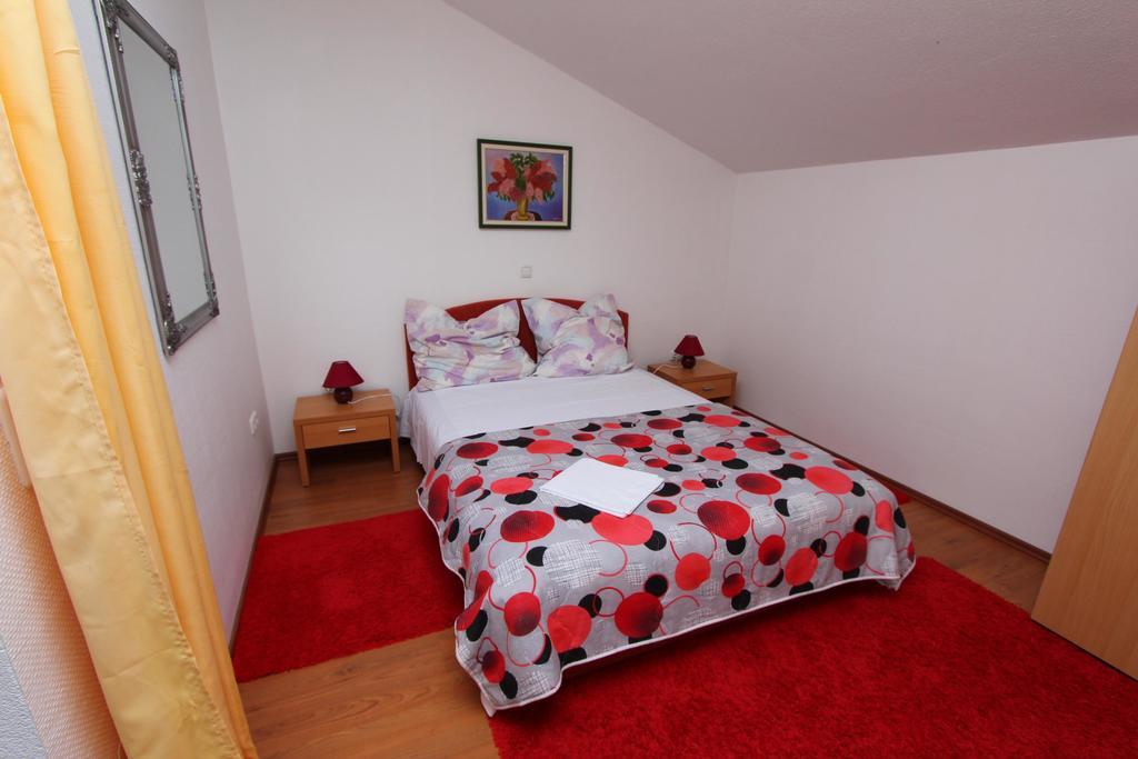 Rooms And Apartments Sally Rovinj Habitación foto