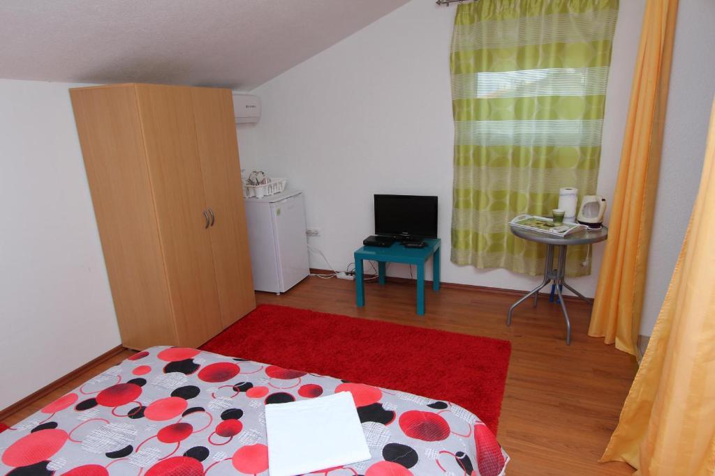 Rooms And Apartments Sally Rovinj Habitación foto